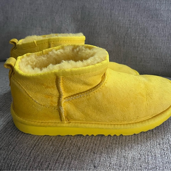 Ugg classic ultra Mini Yellow Shearling-Lined Boots